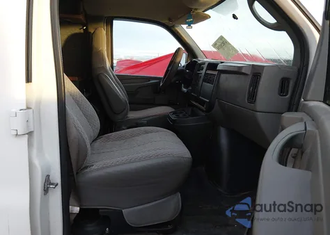 2007 Chevrolet Express Work Van z USA, uszkodzony, nr VIN 1GCFG15X671236044